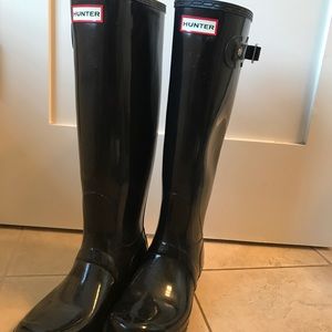 Hunter Original Talk Black Boots w/ socks